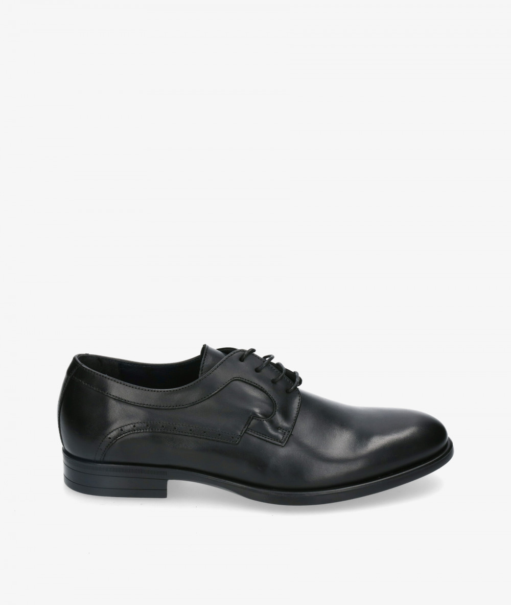Zapatos de vestir Kénnebec S-020 en negro Zapatos de vestir Kénnebec S-020 en negro