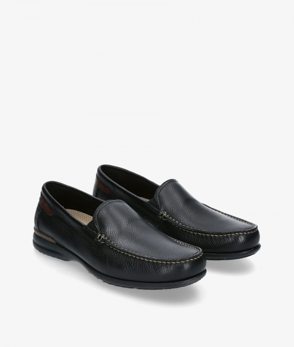 Mocasines Fluchos 8682 en negro Mocasines Fluchos 8682 en negro