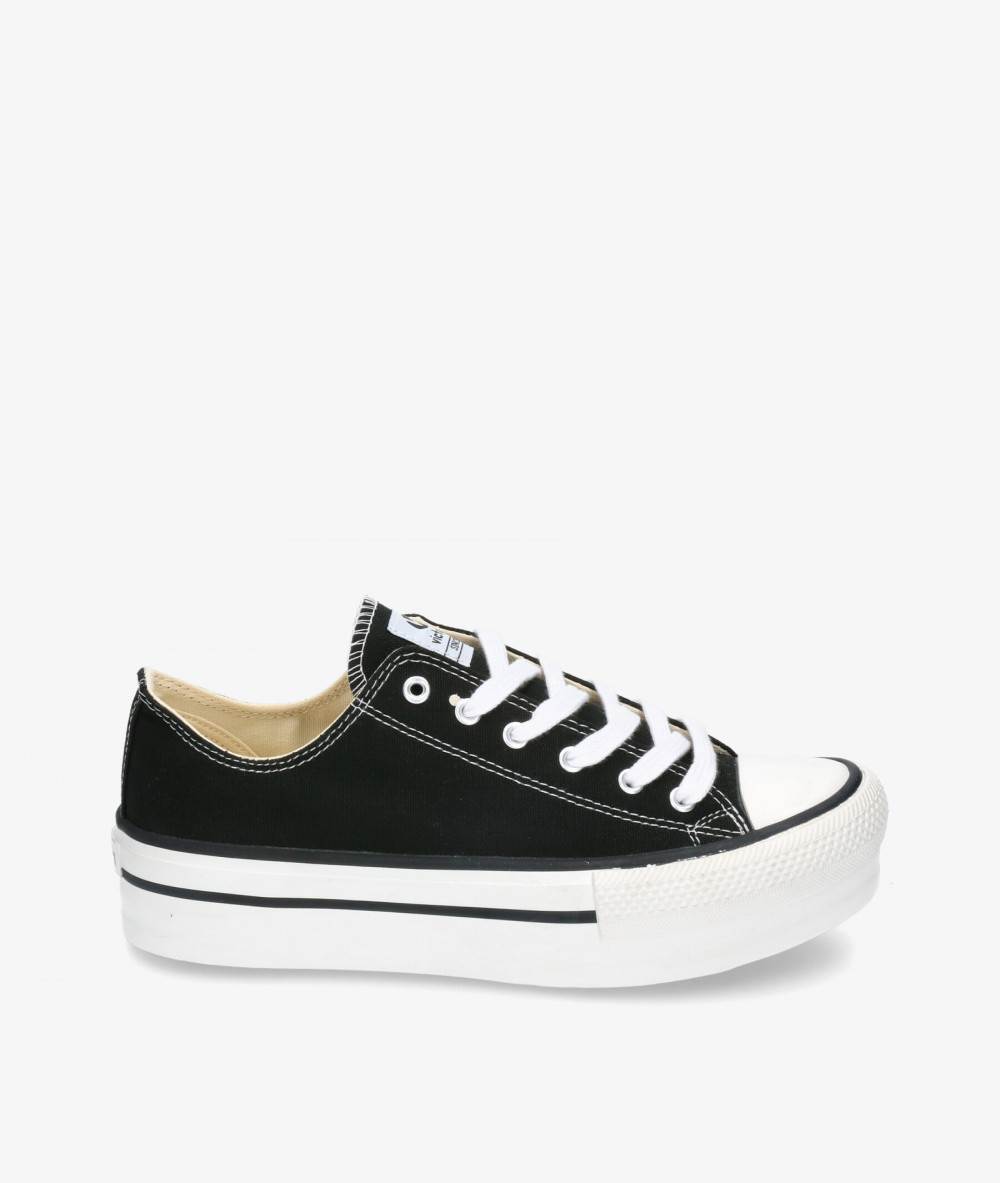 Deportivos Victoria  61100 en negro Deportivos Victoria  61100 en negro