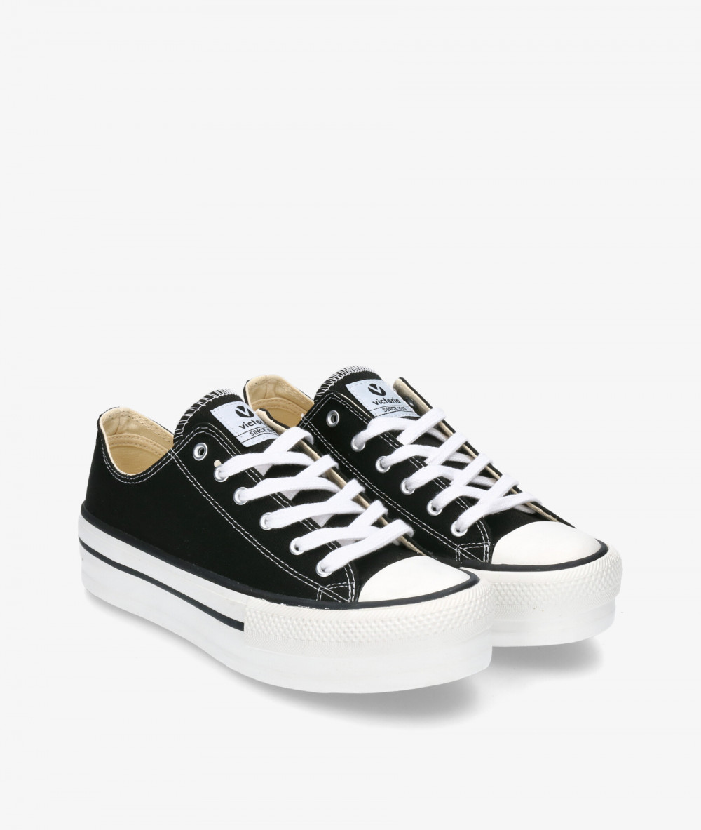 Deportivos Victoria  61100 en negro Deportivos Victoria  61100 en negro