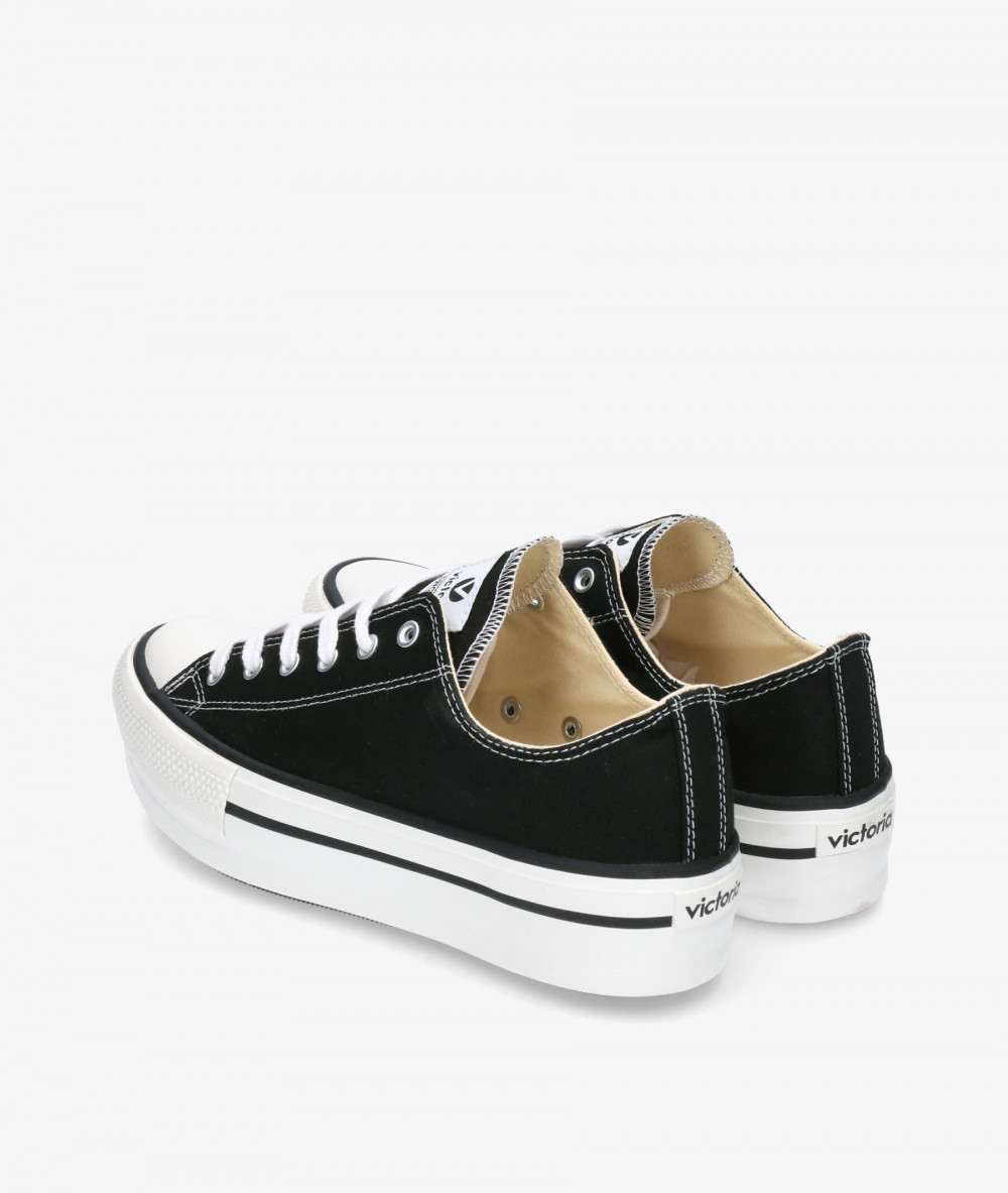 Deportivos Victoria  61100 en negro Deportivos Victoria  61100 en negro