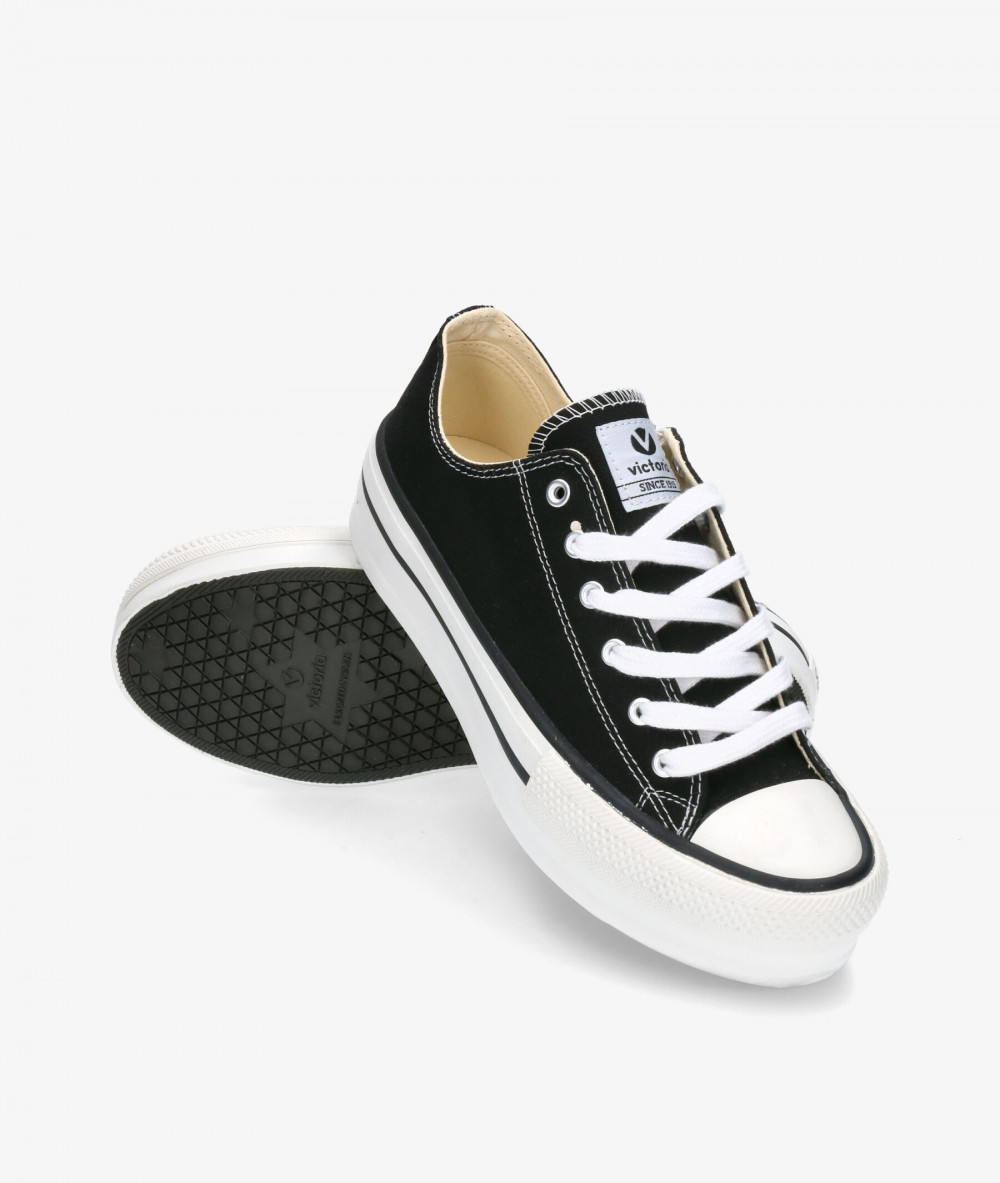 Deportivos Victoria  61100 en negro Deportivos Victoria  61100 en negro