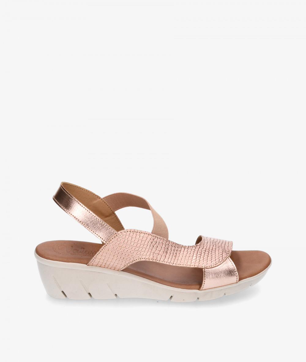 Sandalias Valeria´s 8001 en nude metalizado Sandalias Valeria´s 8001 en nude metalizado
