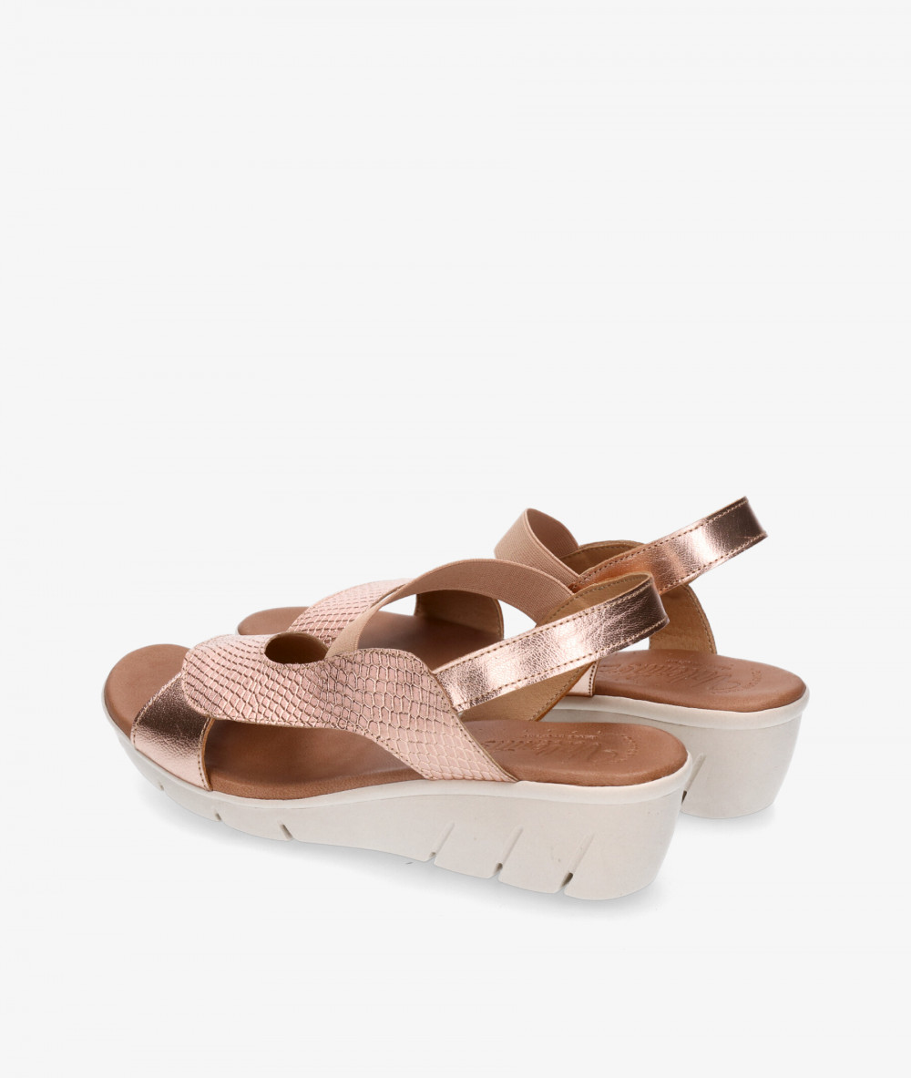 Sandalias Valeria´s 8001 en nude metalizado Sandalias Valeria´s 8001 en nude metalizado