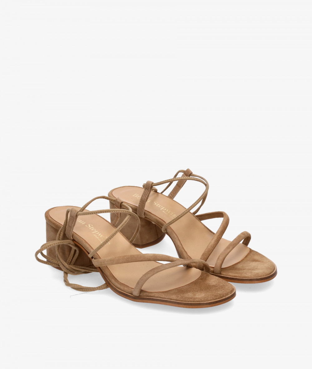Sandalias Bryan GRECIA en ante camel  Sandalias Bryan GRECIA en ante camel