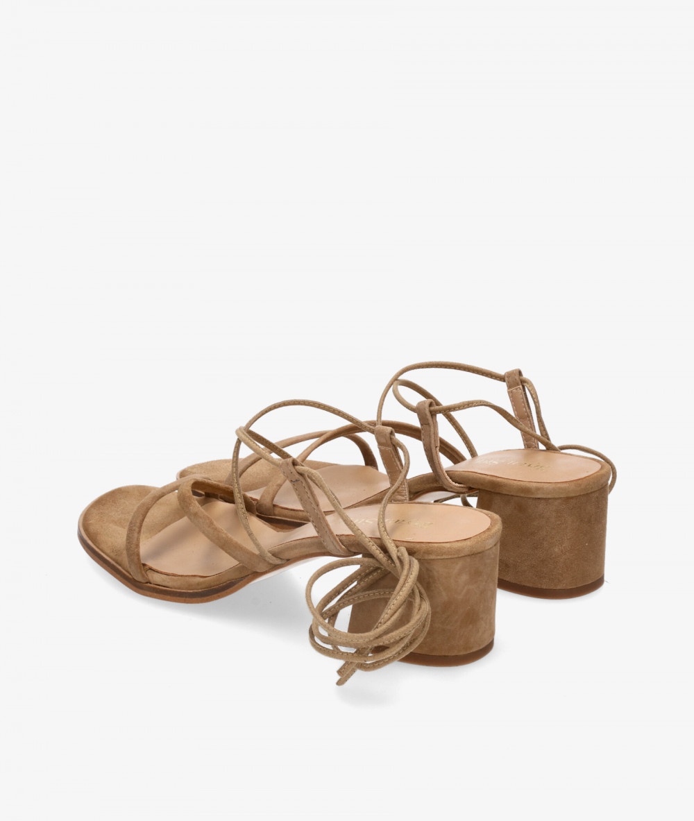 Sandalias Bryan GRECIA en ante camel  Sandalias Bryan GRECIA en ante camel