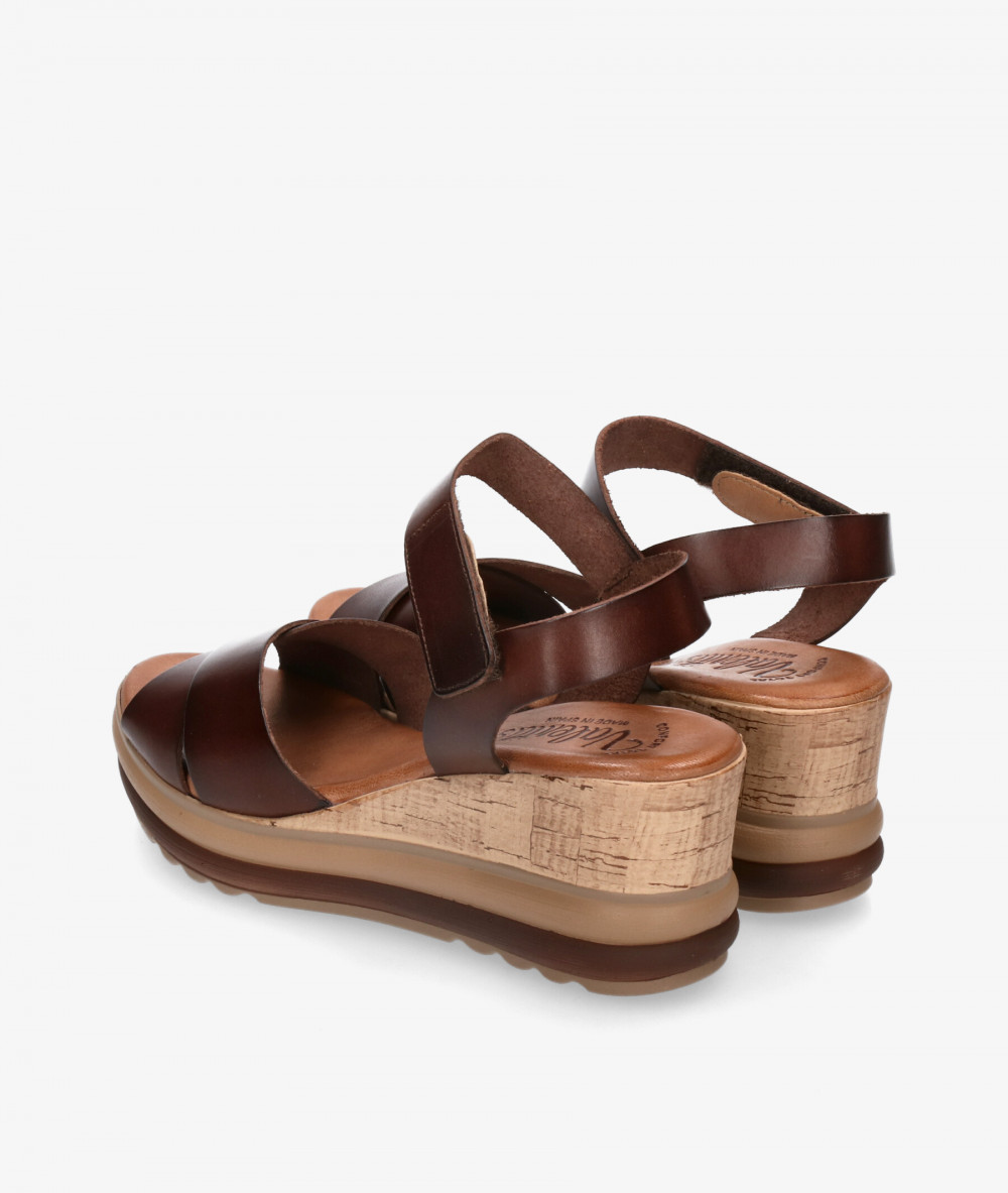 Sandalias Valeria´s 9200-R en marrón