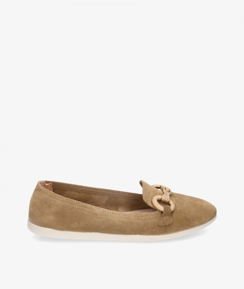 Slippers Funny Lola S23-821 ESTRIBO en serraje taupe Slippers Funny Lola S23-821 ESTRIBO en serraje taupe