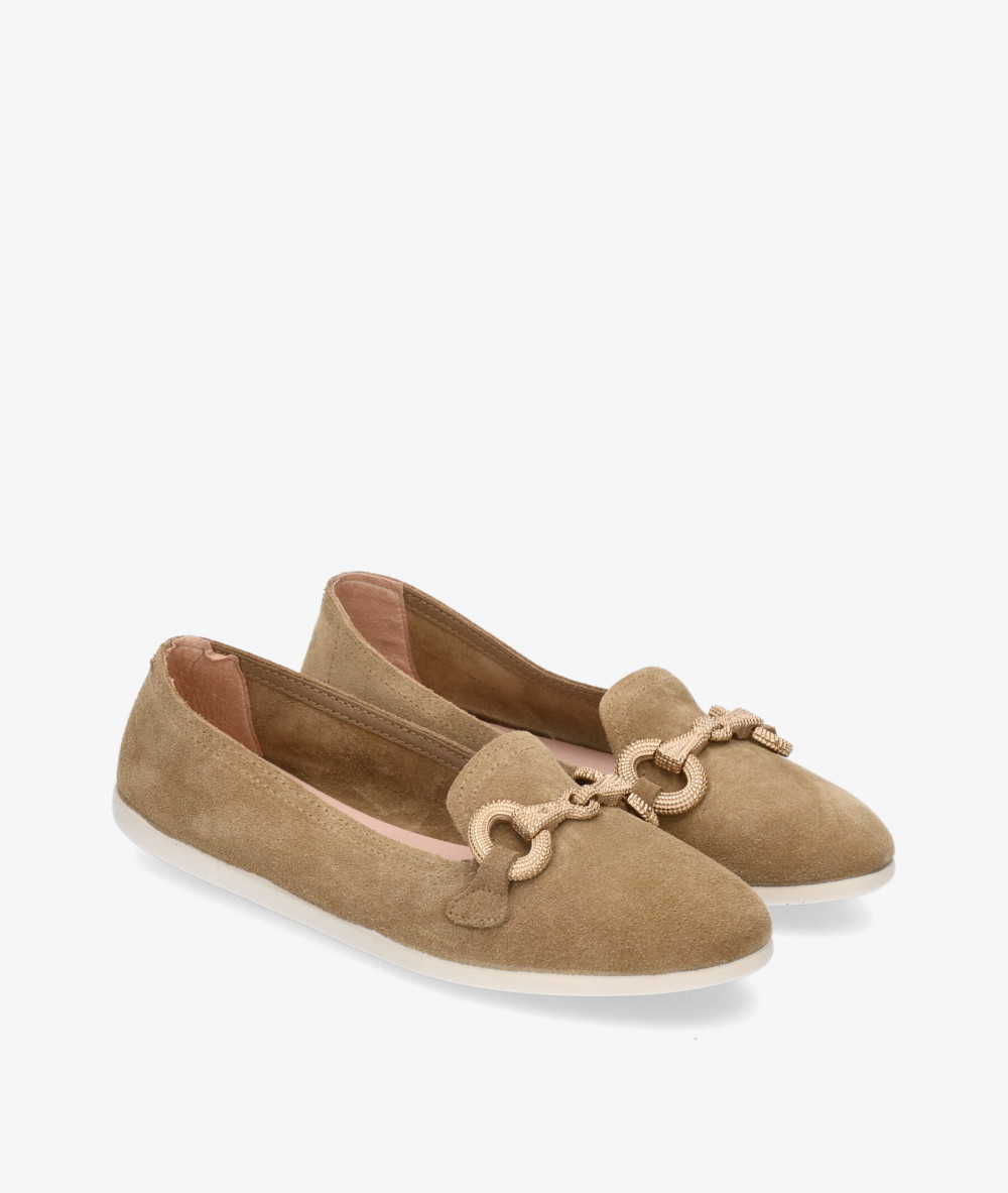 Slippers Funny Lola S23-821 ESTRIBO en serraje taupe Slippers Funny Lola S23-821 ESTRIBO en serraje taupe