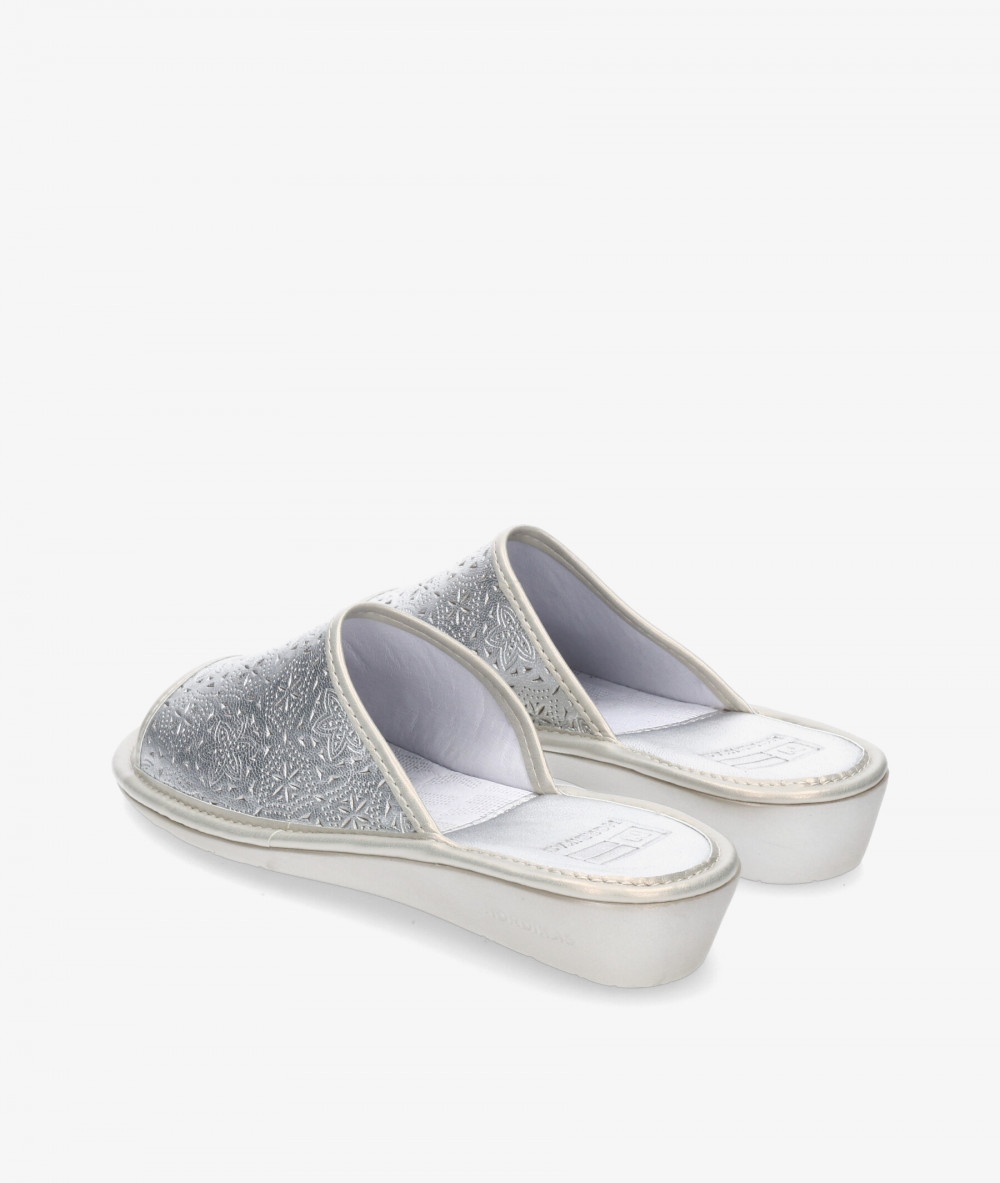 Zapatillas de casa Nordikas  1913/8 en plata Zapatillas de casa Nordikas  1913/8 en plata