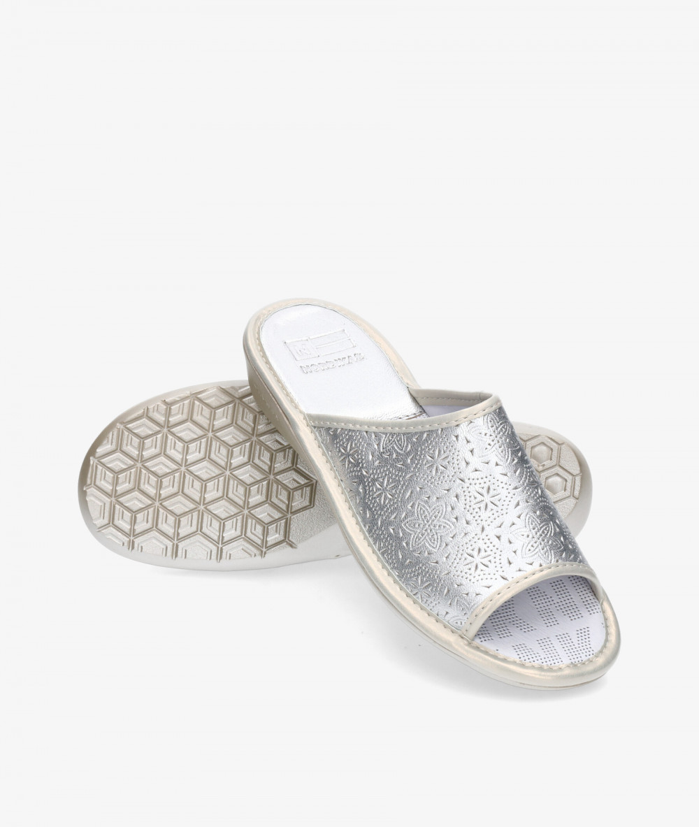 Zapatillas de casa Nordikas  1913/8 en plata Zapatillas de casa Nordikas  1913/8 en plata