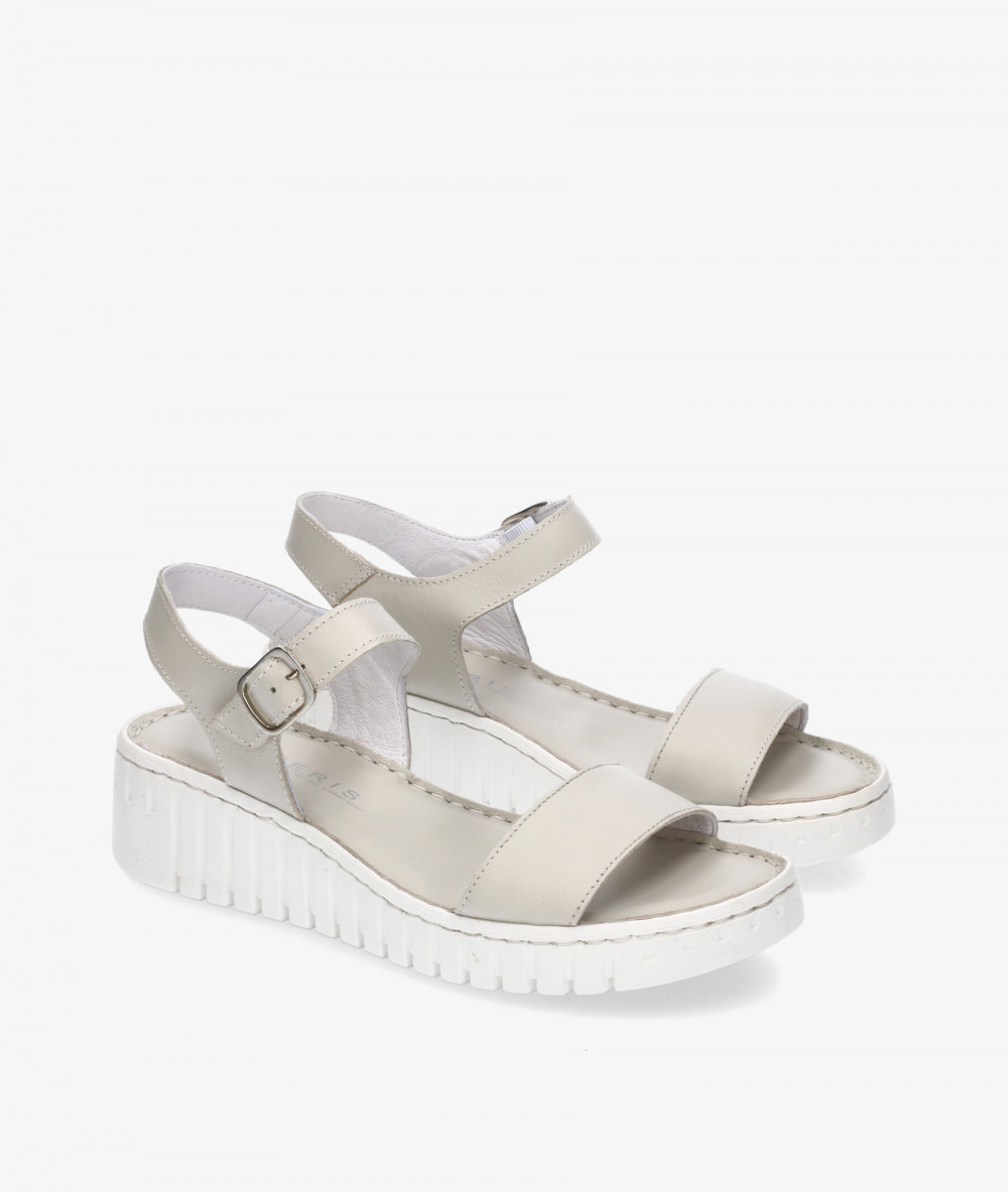 Sandalias Traveris 8215441 en hueso