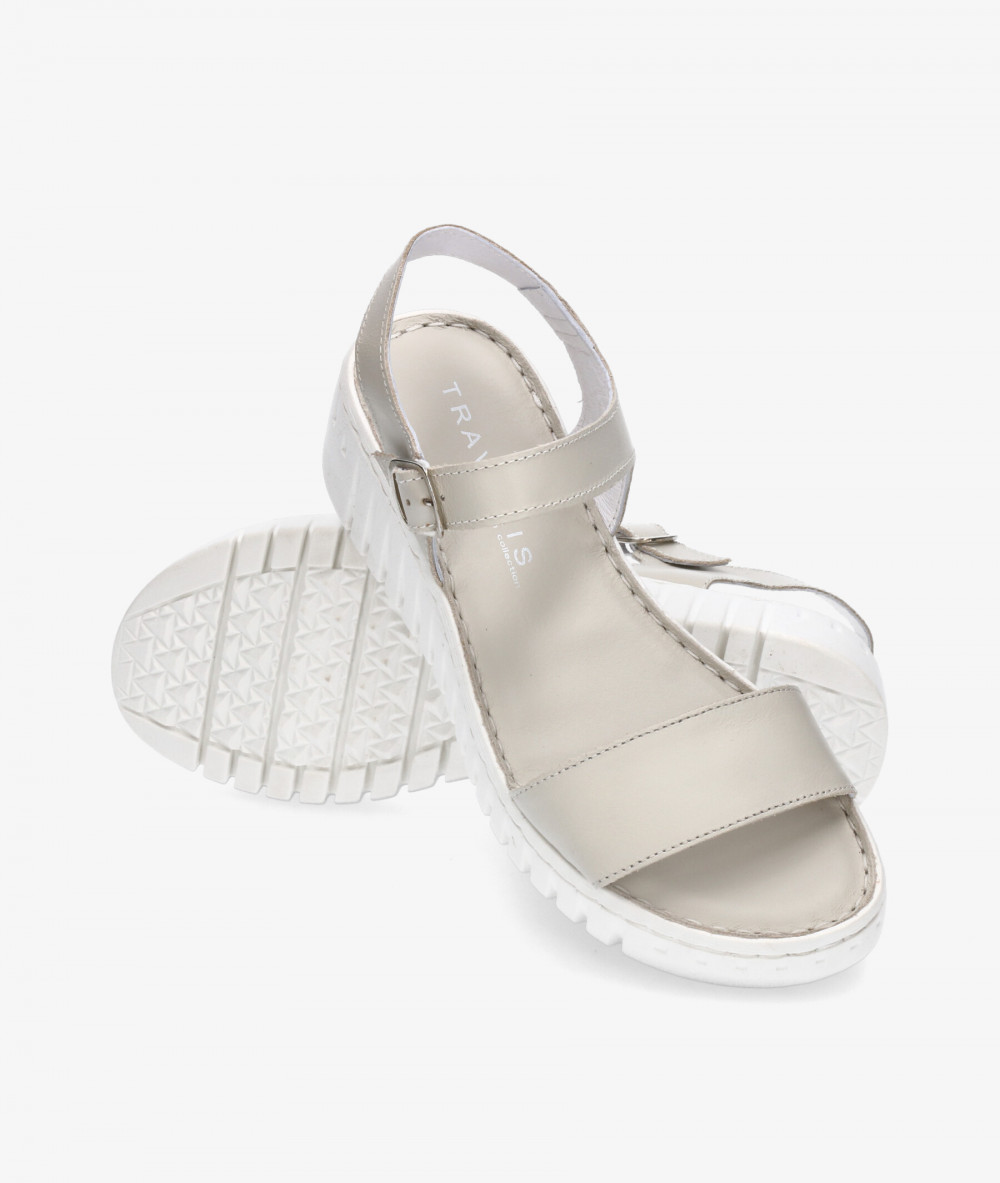 Sandalias Traveris 8215441 en hueso