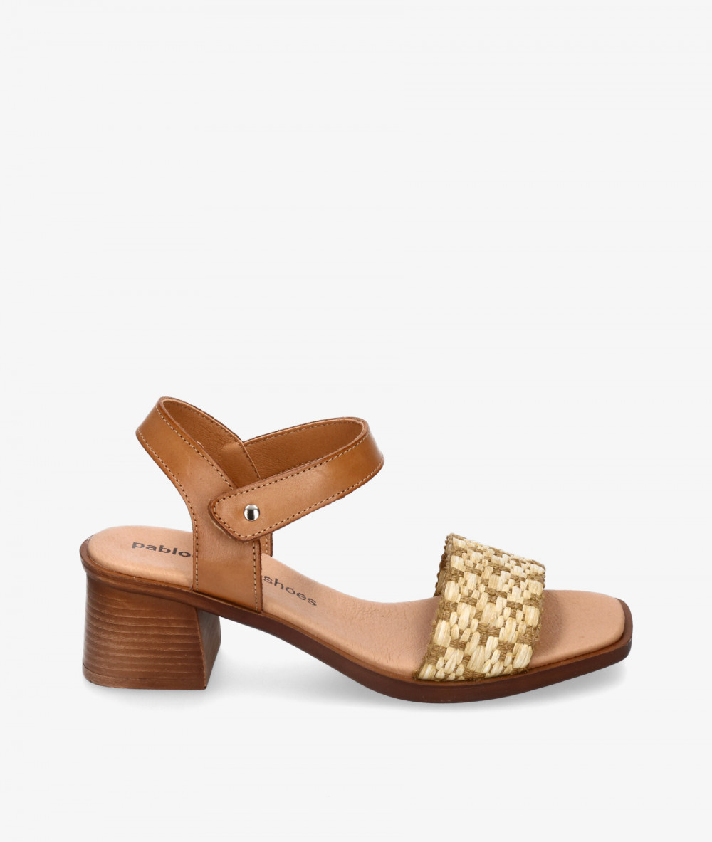 Sandalias pabloochoa.shoes 1900 en beige Sandalias pabloochoa.shoes 1900 en beige