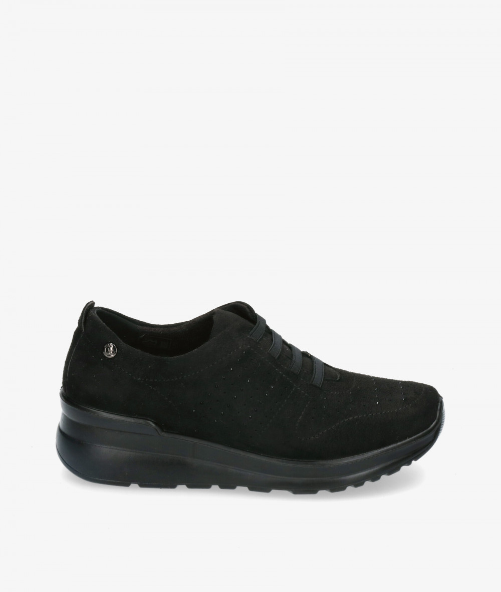 Zapatos confort Amarpies 22327 en negro Zapatos confort Amarpies 22327 en negro