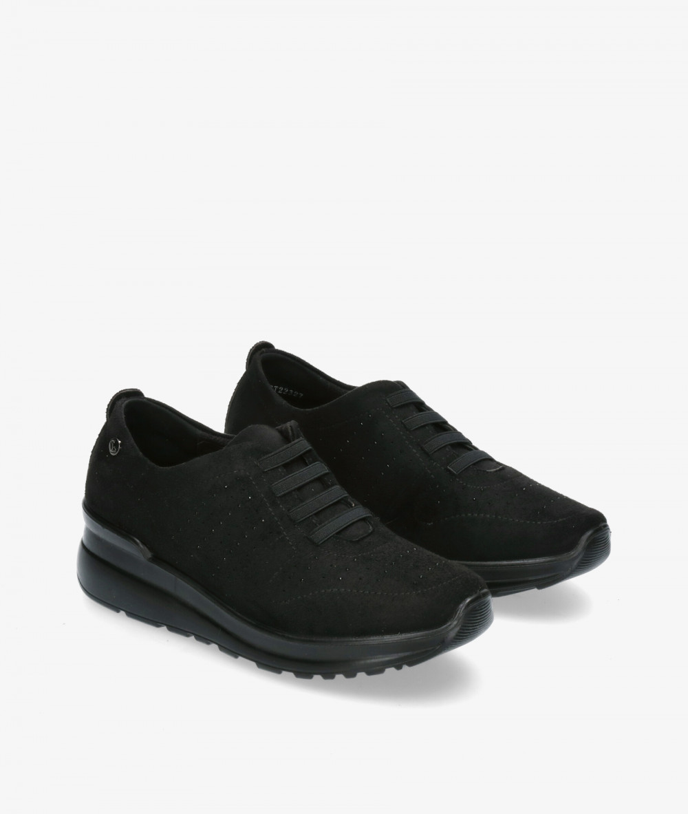 Zapatos confort Amarpies 22327 en negro Zapatos confort Amarpies 22327 en negro