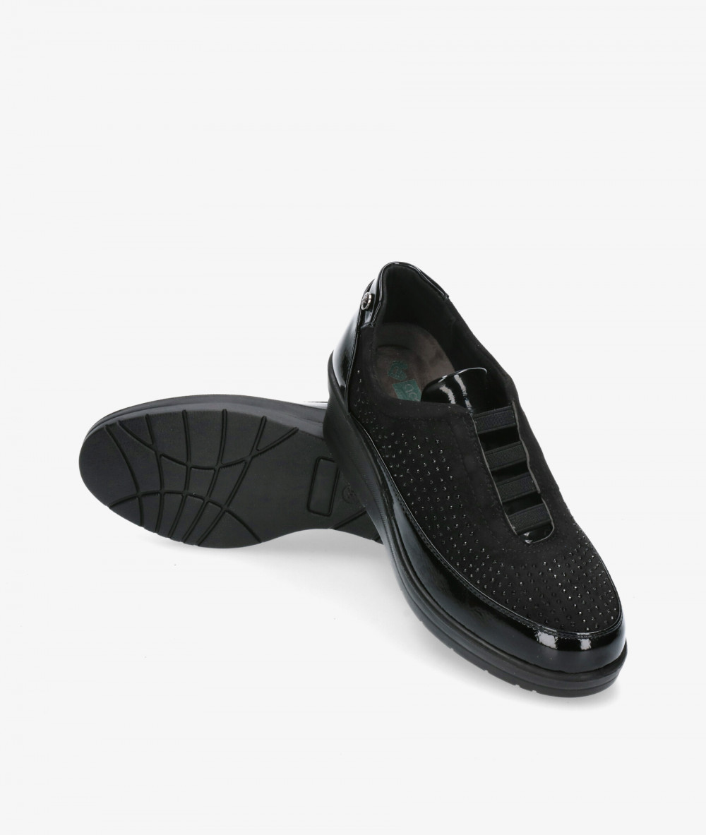 Zapatos confort Amarpies 25360 en negro Zapatos confort Amarpies 25360 en negro