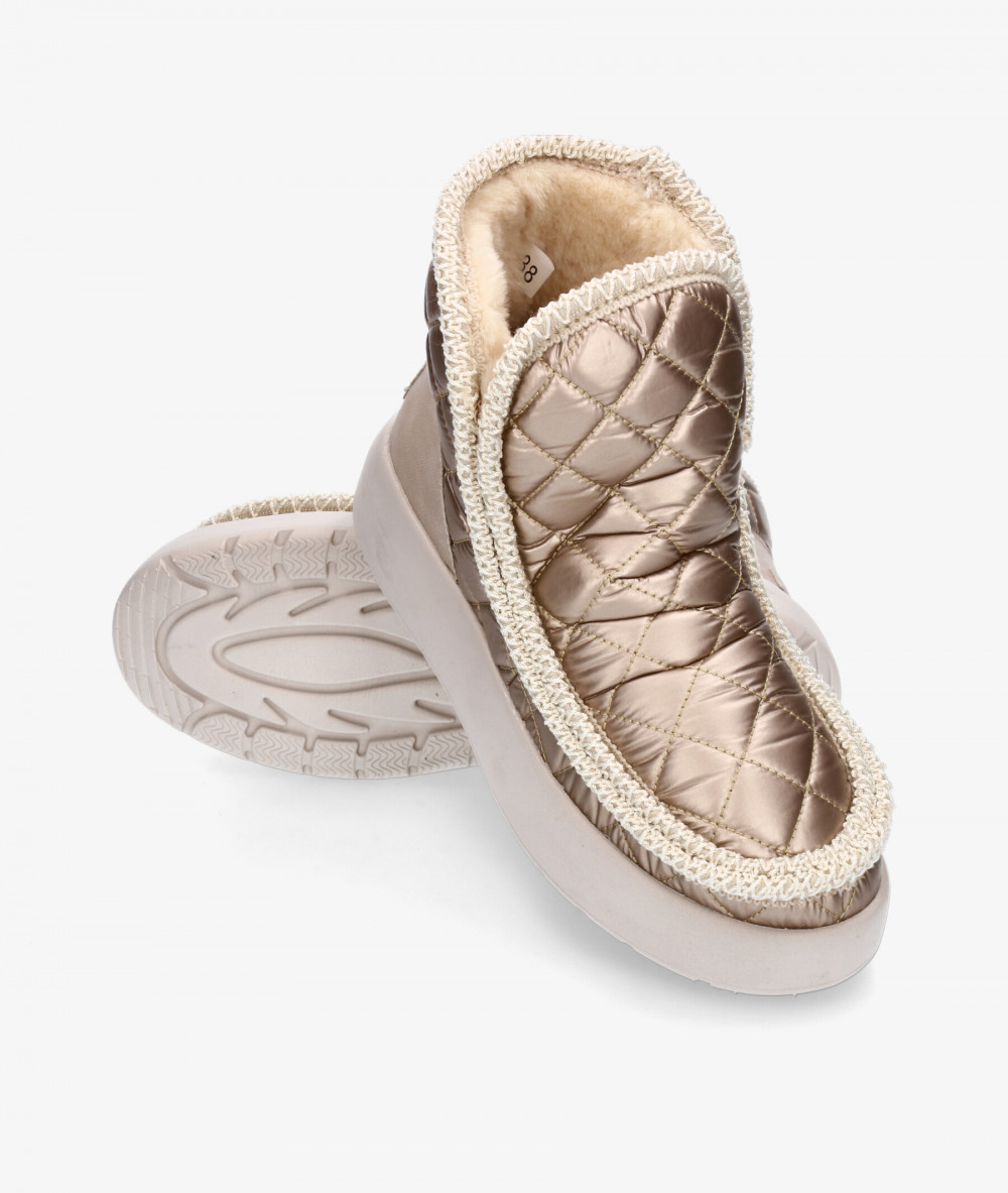 Botas Yumas  NASU en oro Botas Yumas  NASU en oro