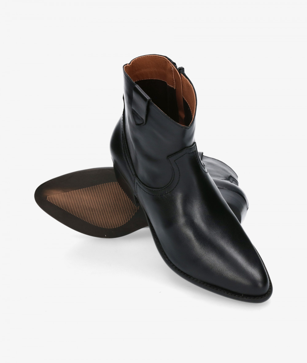 Botines Bryan  CALIOPE SB en negro