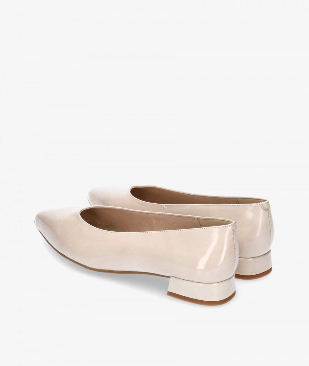 Salones bloom&you DAFNE en charol beige Salones bloom&you DAFNE en charol beige