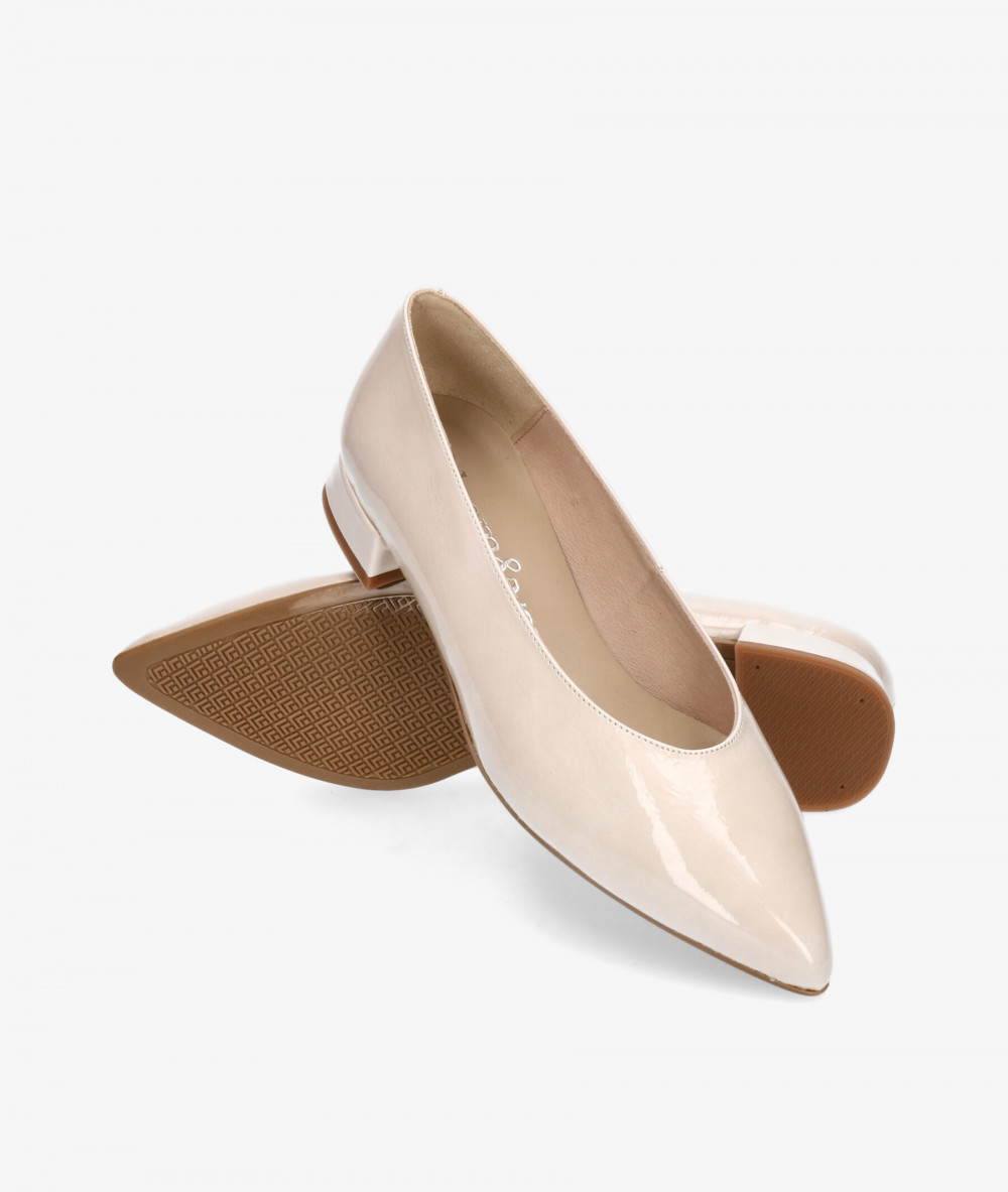 Salones bloom&you DAFNE en charol beige Salones bloom&you DAFNE en charol beige