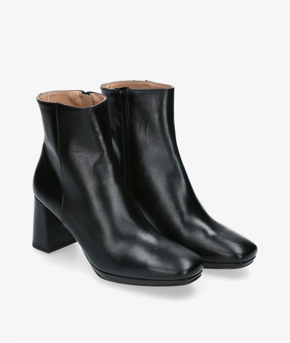 Botines bloom&you SCARLET en negro