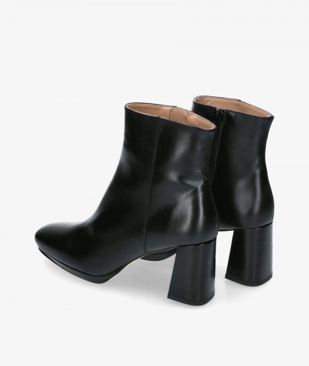 Botines bloom&you SCARLET en negro