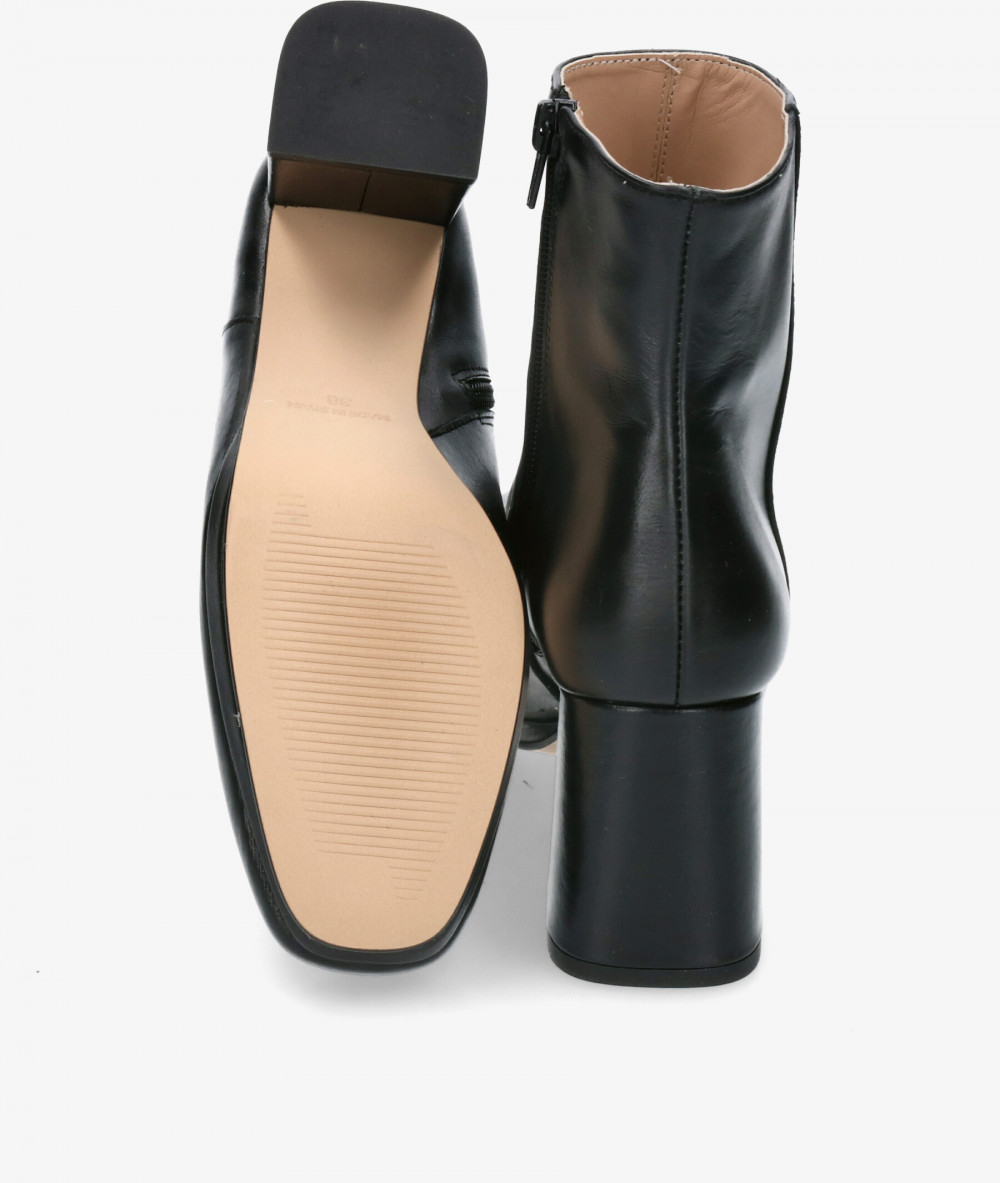 Botines bloom&you SCARLET en negro