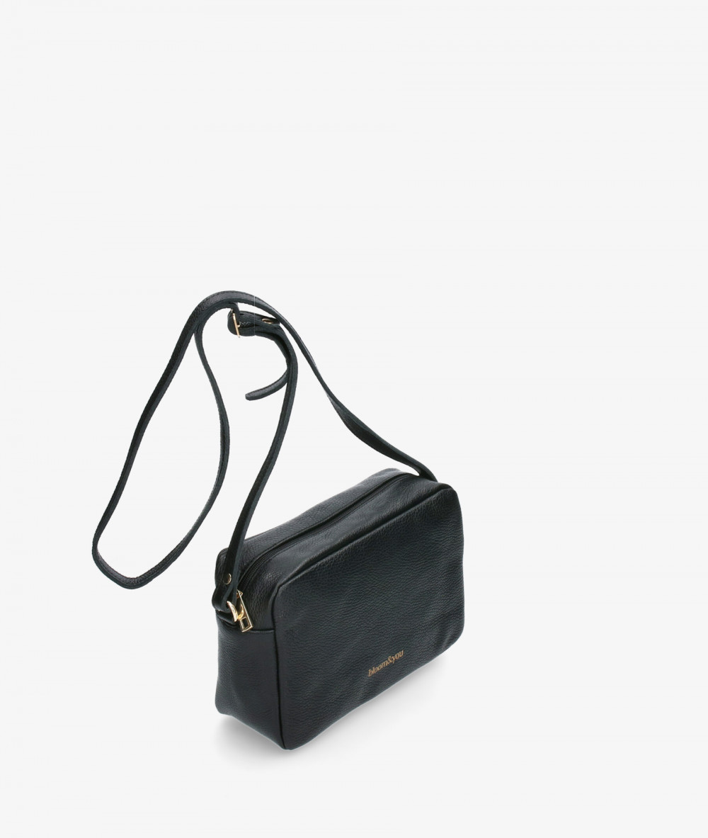 Elevate your look! Our Bag collection a combination of design, quality and comfort for your daily outfits