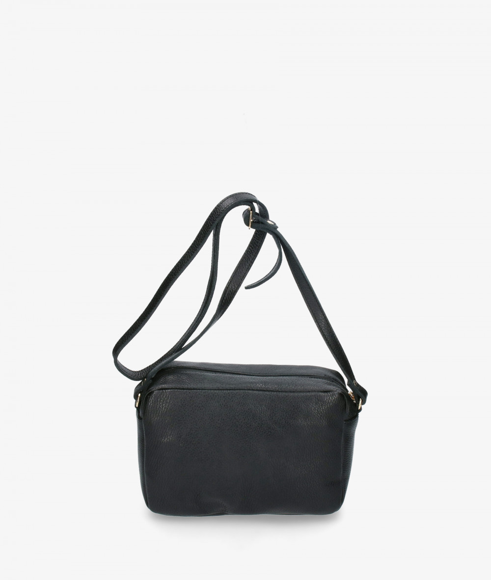 Elevate your look! Our Bag collection a combination of design, quality and comfort for your daily outfits