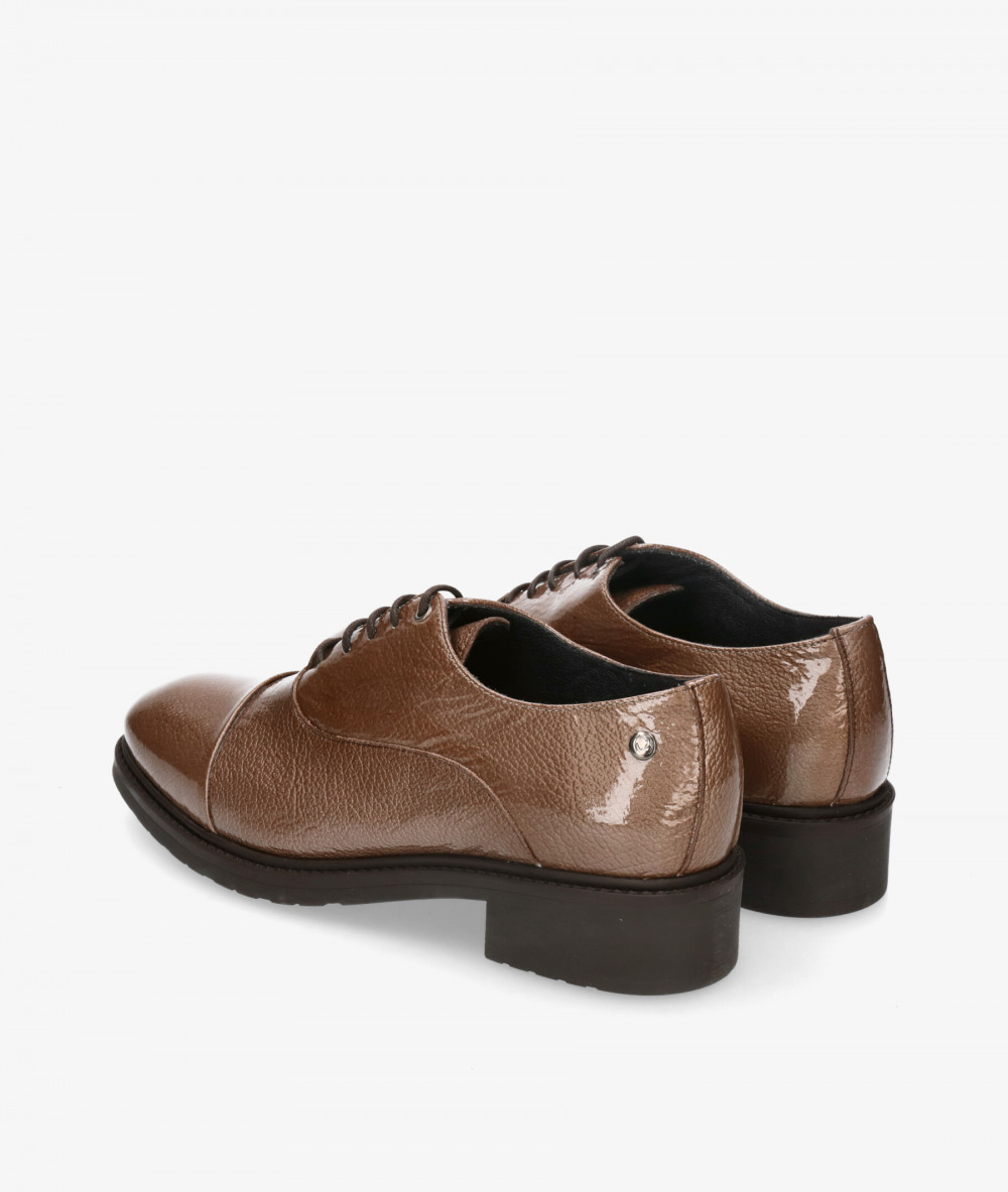 Zapatos inglés pabloochoa.shoes 7159 en charol taupe Zapatos inglés pabloochoa.shoes 7159 en charol taupe