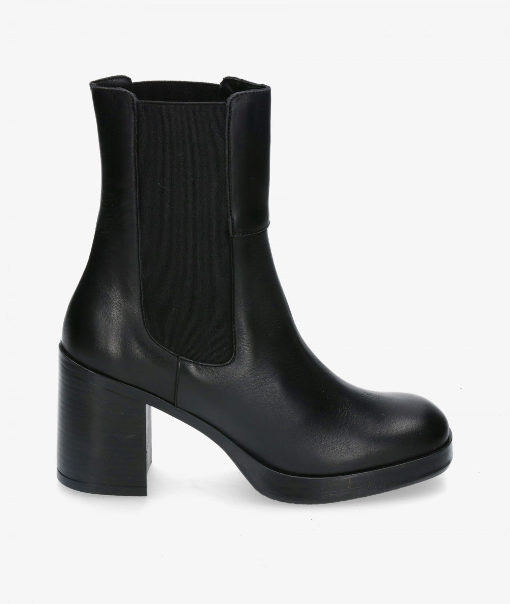 Botines Bryan  6802 en negro Botines Bryan  6802 en negro