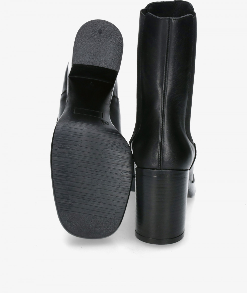 Botines Bryan  6802 en negro Botines Bryan  6802 en negro