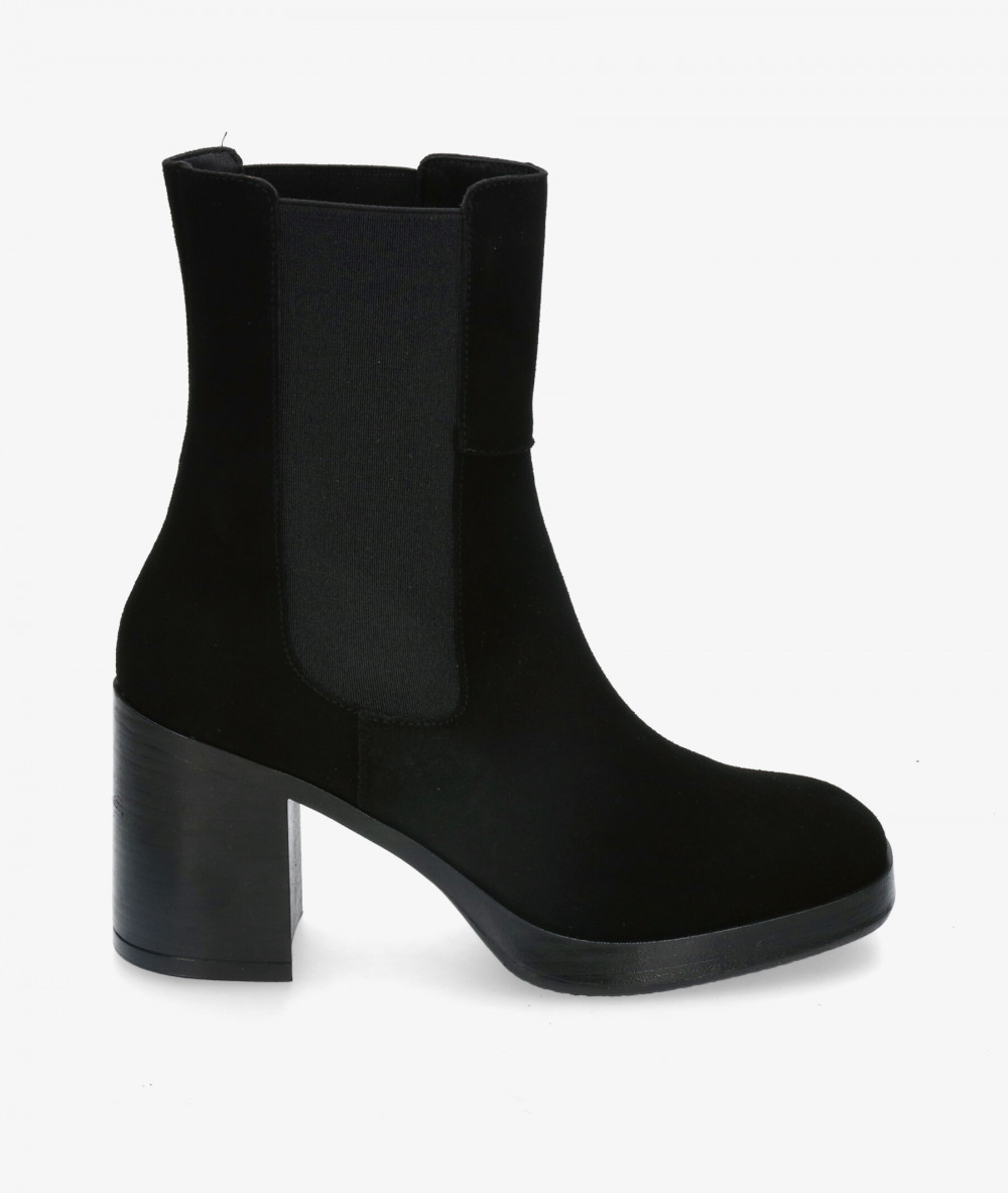 Botines Bryan  6802 en serraje negro Botines Bryan  6802 en serraje negro