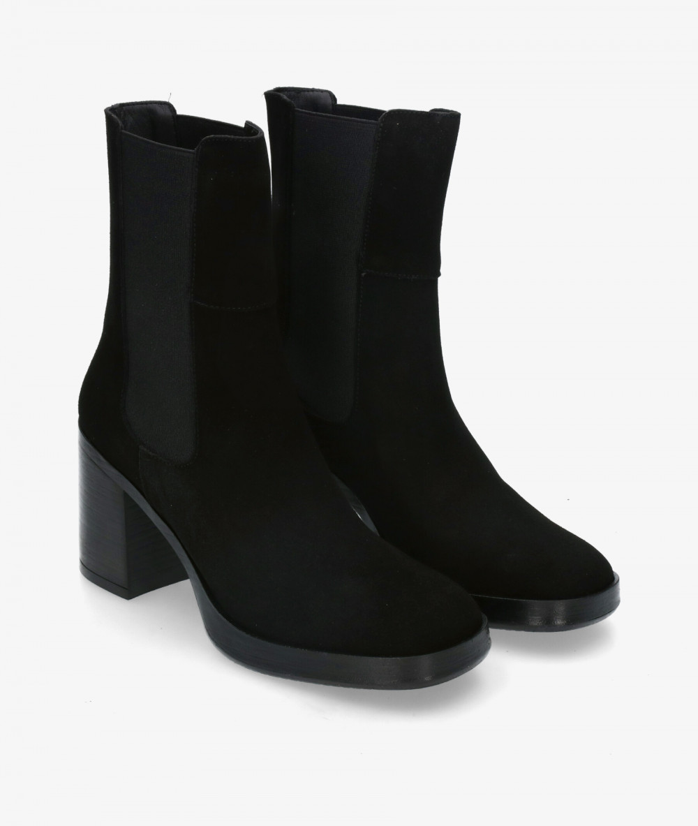 Botines Bryan  6802 en serraje negro Botines Bryan  6802 en serraje negro