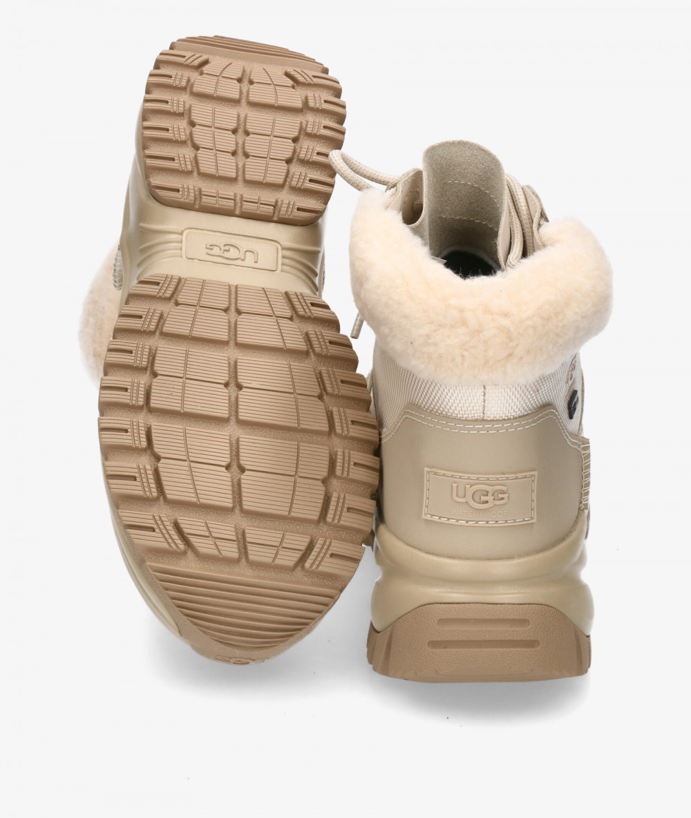 Botines UGG YOSE FLUFFE V2 en hueso