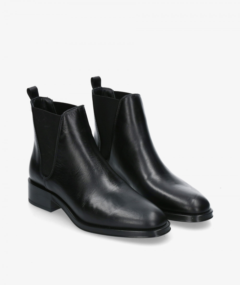 Botines Alpe  2349 en negro Botines Alpe  2349 en negro
