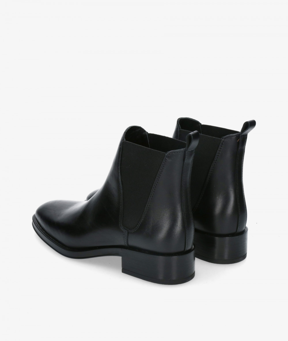 Botines Alpe  2349 en negro Botines Alpe  2349 en negro
