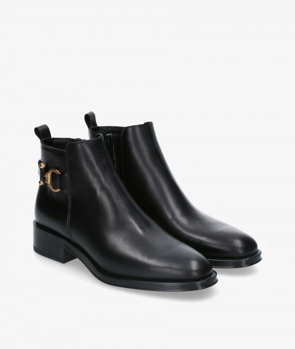 Botines Alpe  2310 en negro Botines Alpe  2310 en negro