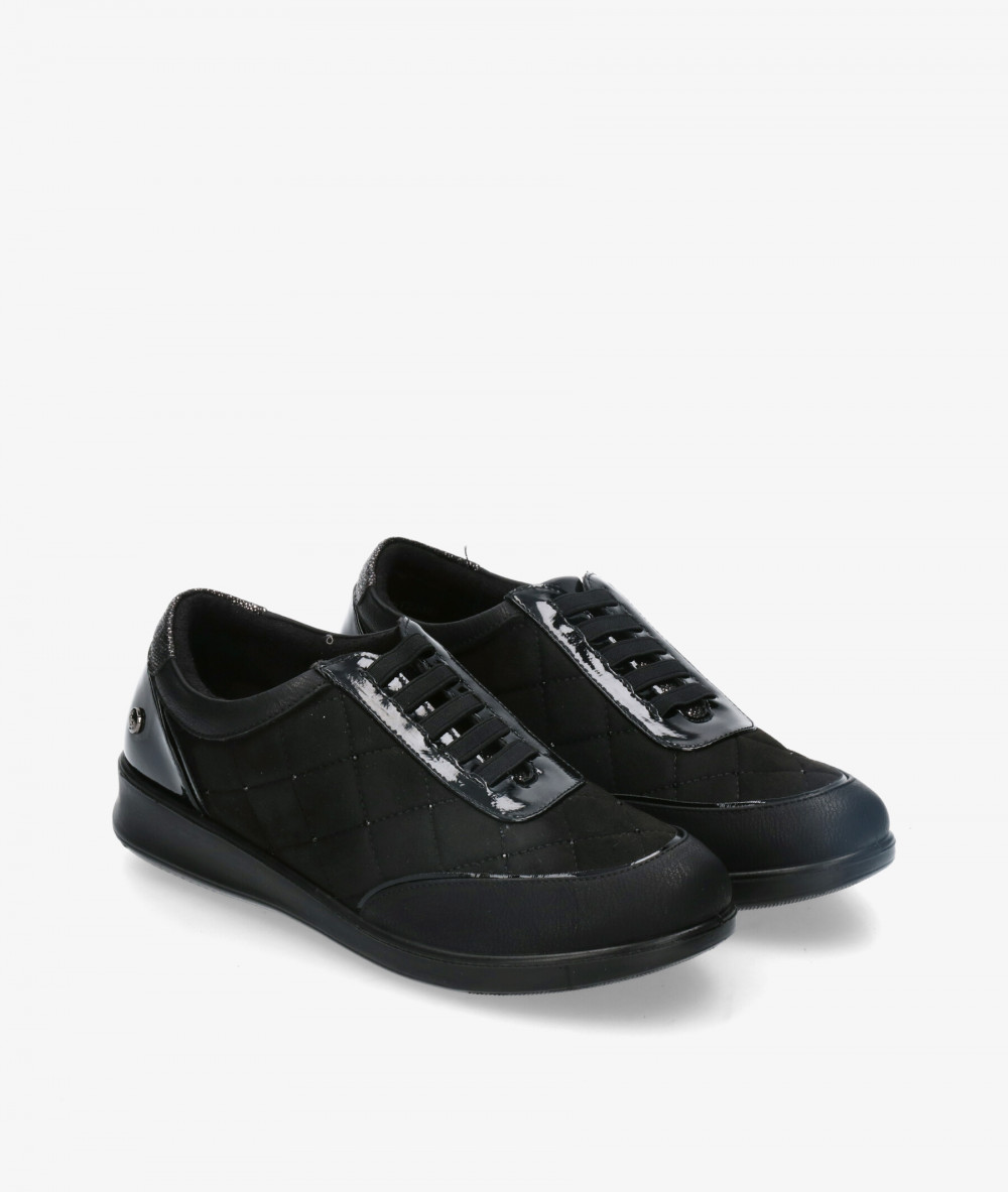 Zapatos confort Amarpies 22307 en negro Zapatos confort Amarpies 22307 en negro