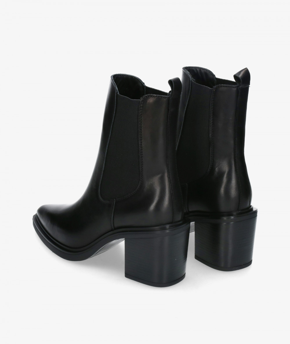 Botines Alpe  2455 en negro Botines Alpe  2455 en negro