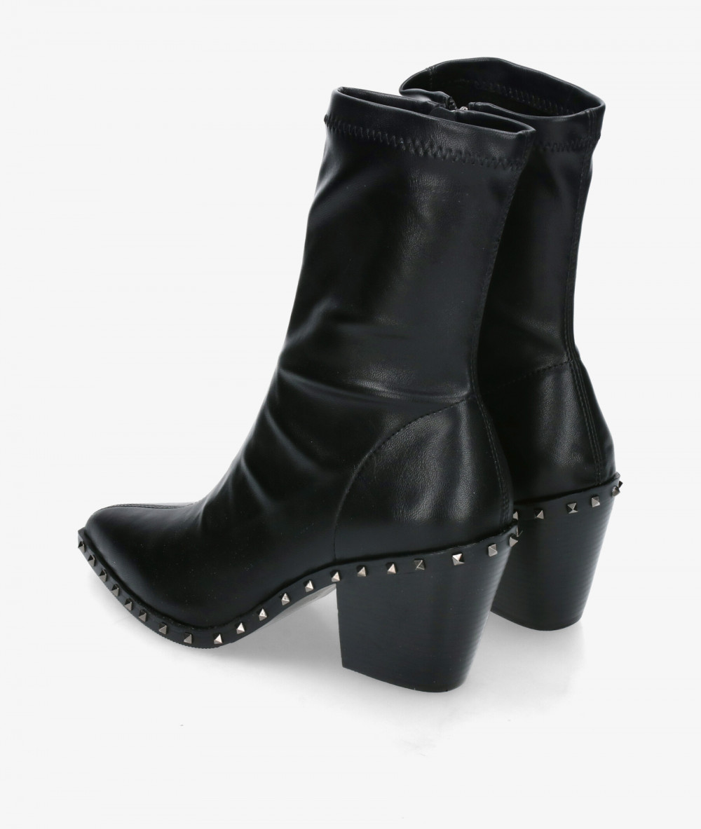 Botines VIBES  LOLAS en negro Botines VIBES  LOLAS en negro
