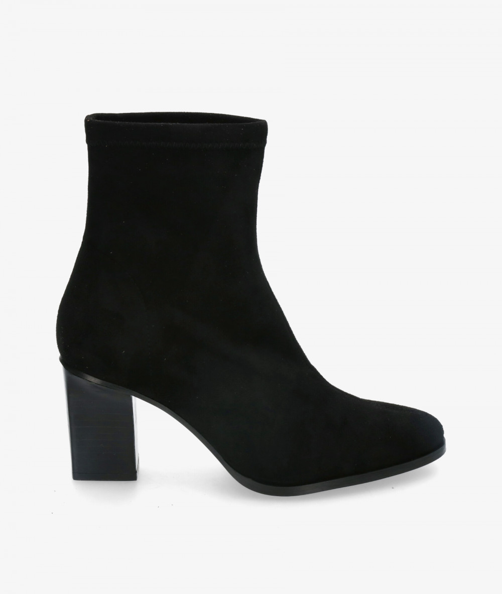 Botines pabloochoa.shoes  77691 en negro Botines pabloochoa.shoes  77691 en negro