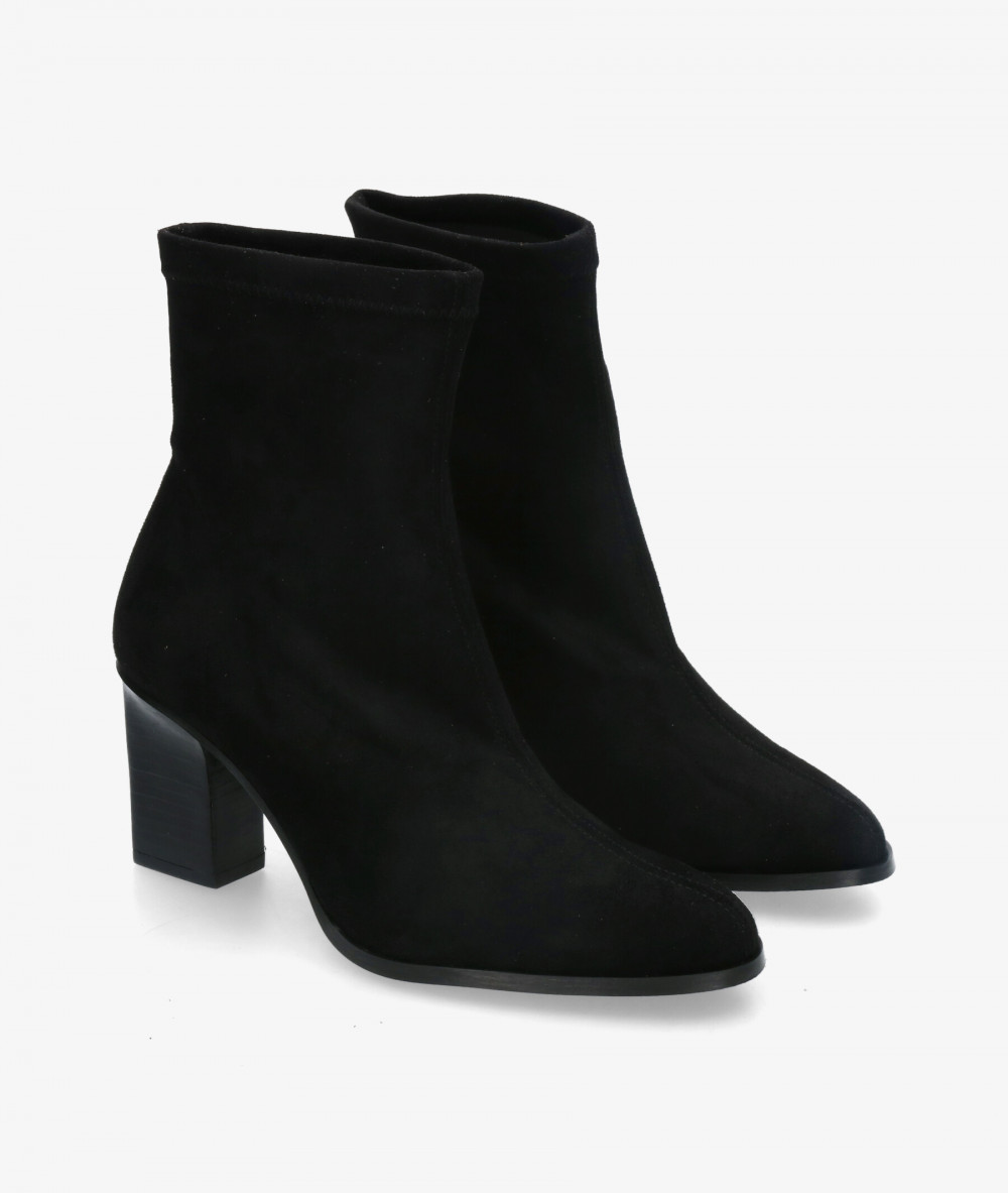 Botines pabloochoa.shoes  77691 en negro Botines pabloochoa.shoes  77691 en negro