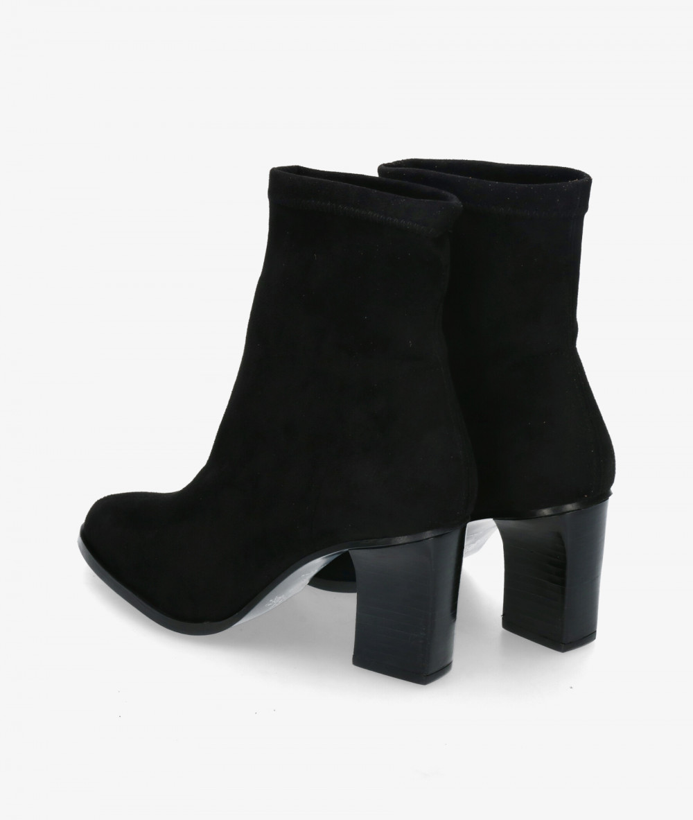 Botines pabloochoa.shoes  77691 en negro Botines pabloochoa.shoes  77691 en negro