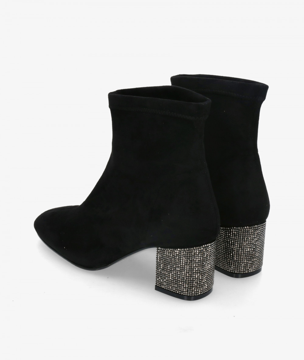 Botines pabloochoa.shoes  77355 en negro Botines pabloochoa.shoes  77355 en negro