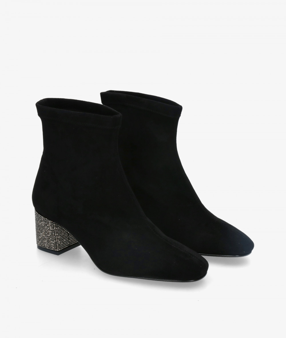 Botines pabloochoa.shoes  77355 en negro Botines pabloochoa.shoes  77355 en negro