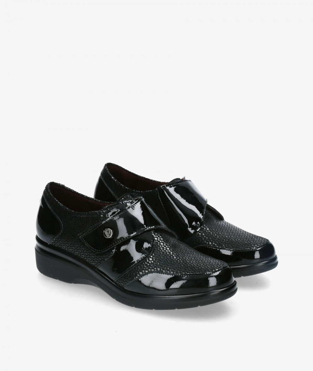 Zapatos confort Pitillos 5311• en charol negro Zapatos confort Pitillos 5311• en charol negro