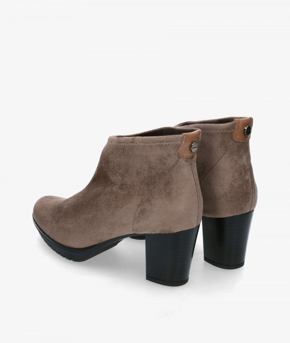 Botines pabloochoa.shoes  5082 en taupe Botines pabloochoa.shoes  5082 en taupe