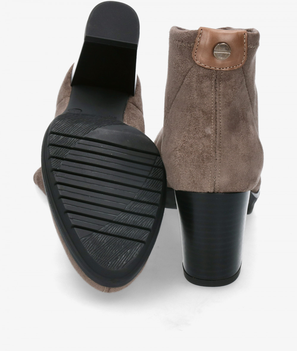 Botines pabloochoa.shoes  5082 en taupe Botines pabloochoa.shoes  5082 en taupe
